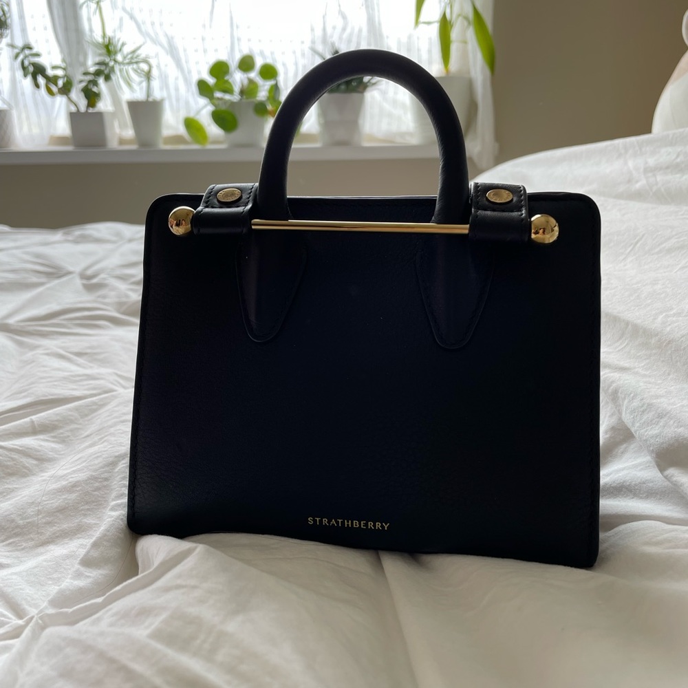 Authentic strathberry bag - Picture 1 of 5
